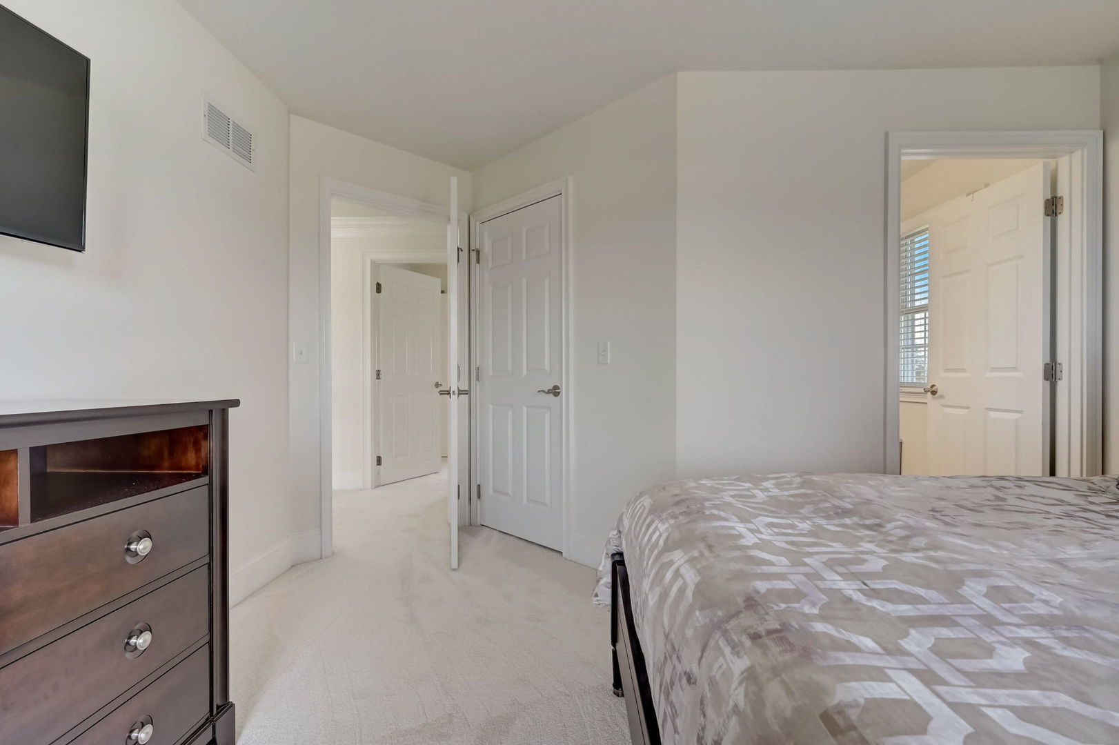 8 Prairie Landings Court