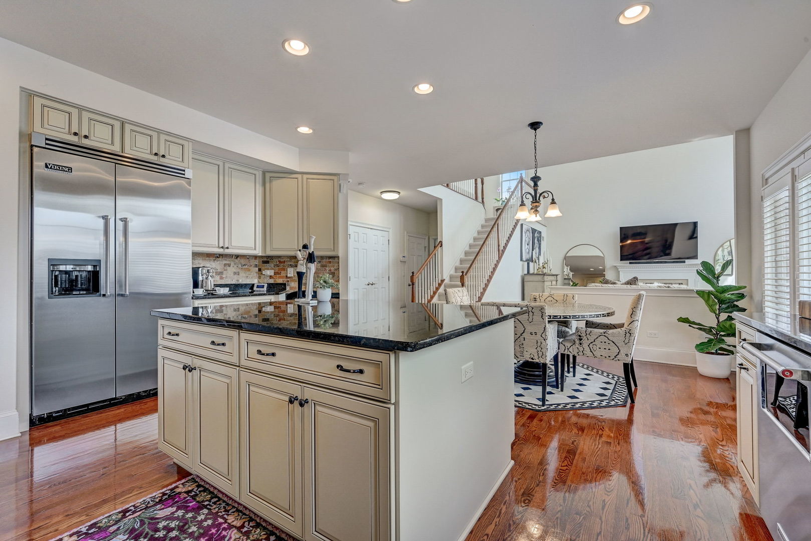 8 Prairie Landings Court