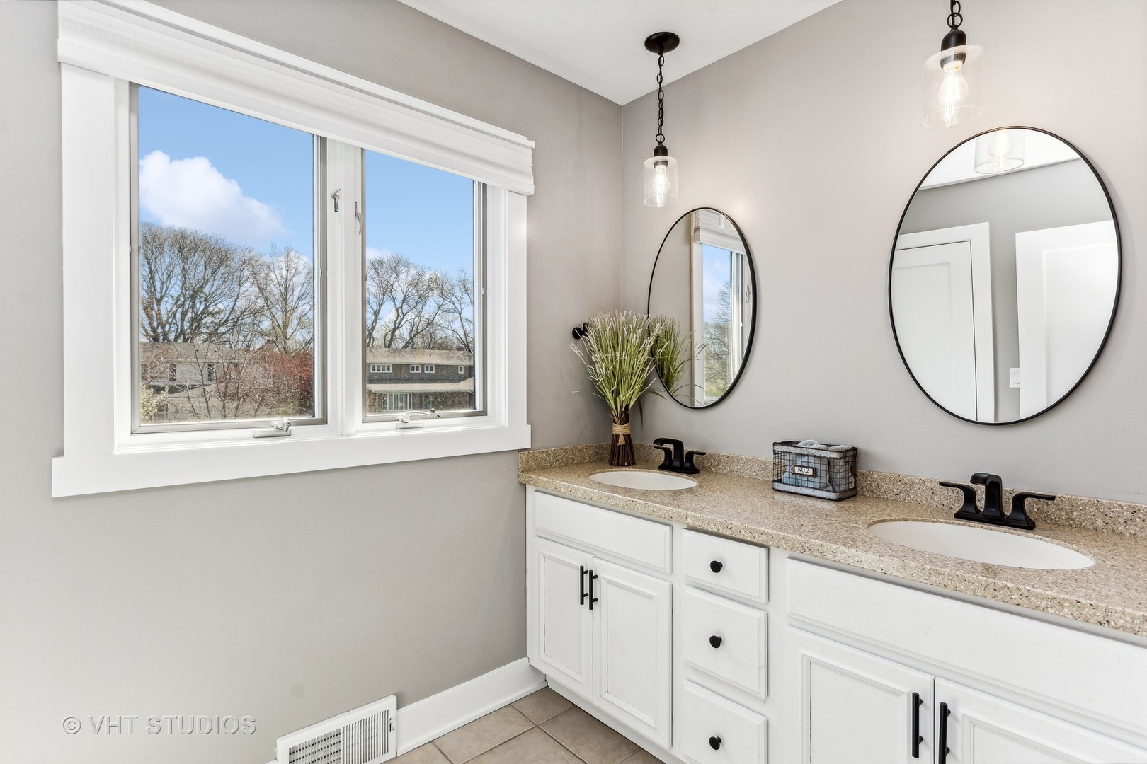 532 S Princeton Avenue