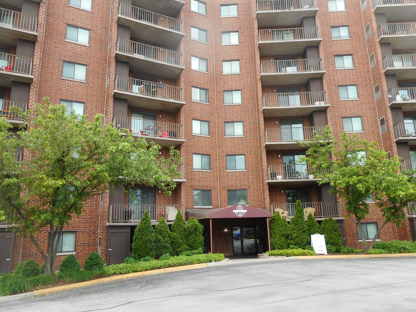 1 Bloomingdale Place Unit: 502