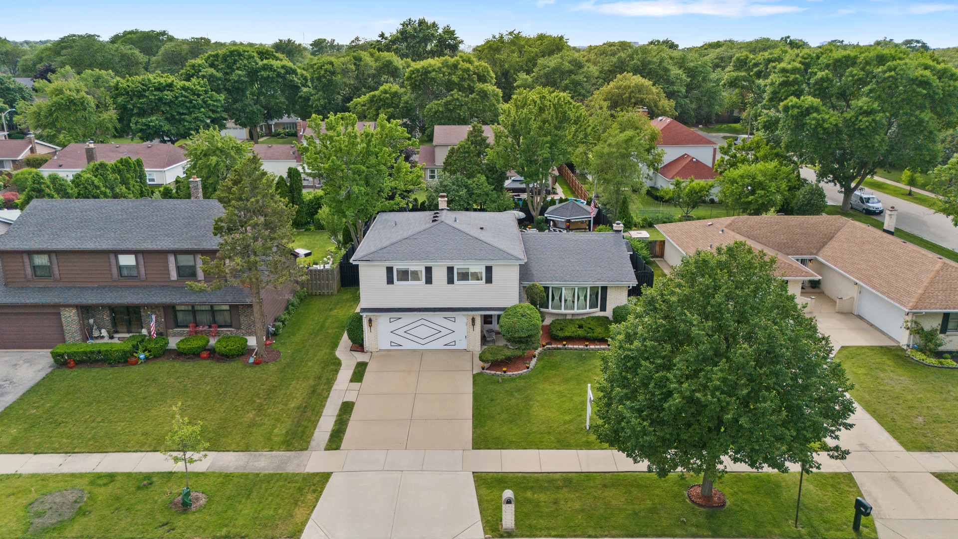 2342 S Shag Bark Trail