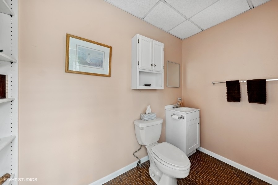 2342 S Shag Bark Trail