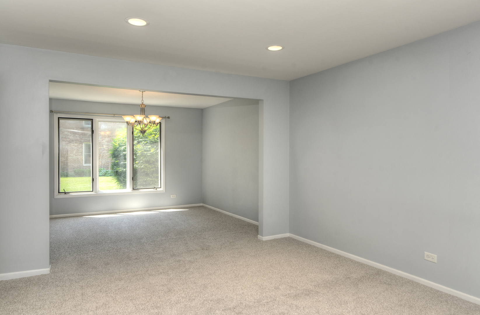 1606 N Windsor Drive Unit: 1606
