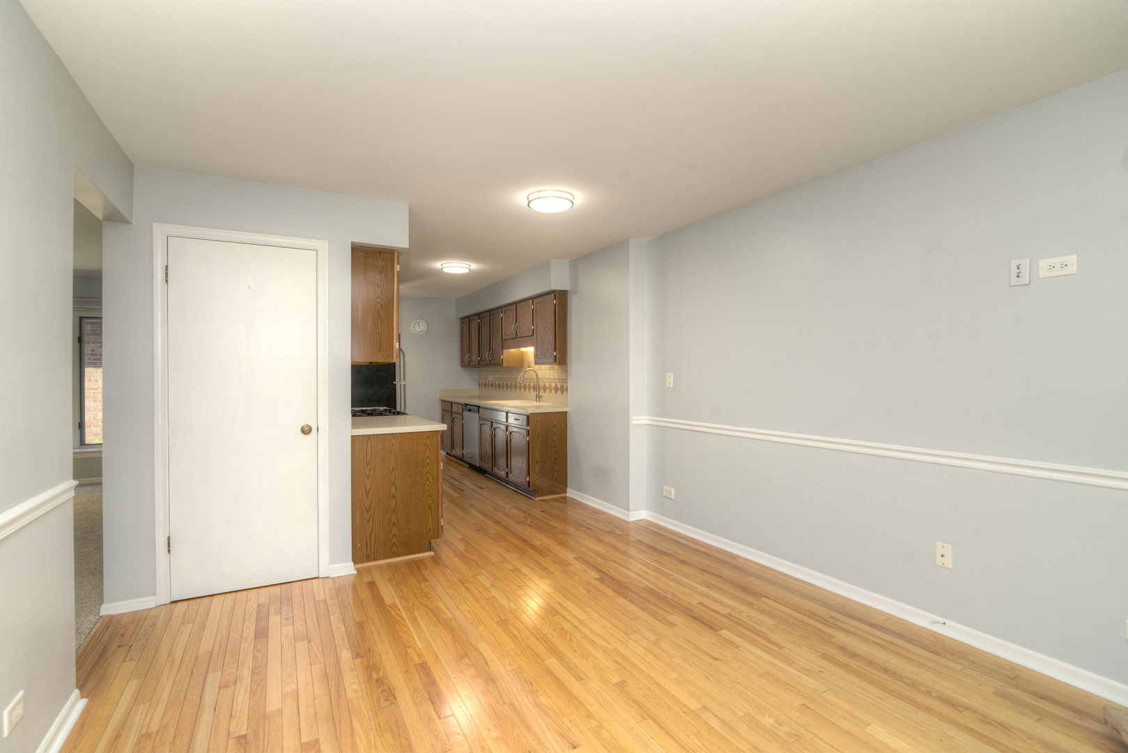 1606 N Windsor Drive Unit: 1606