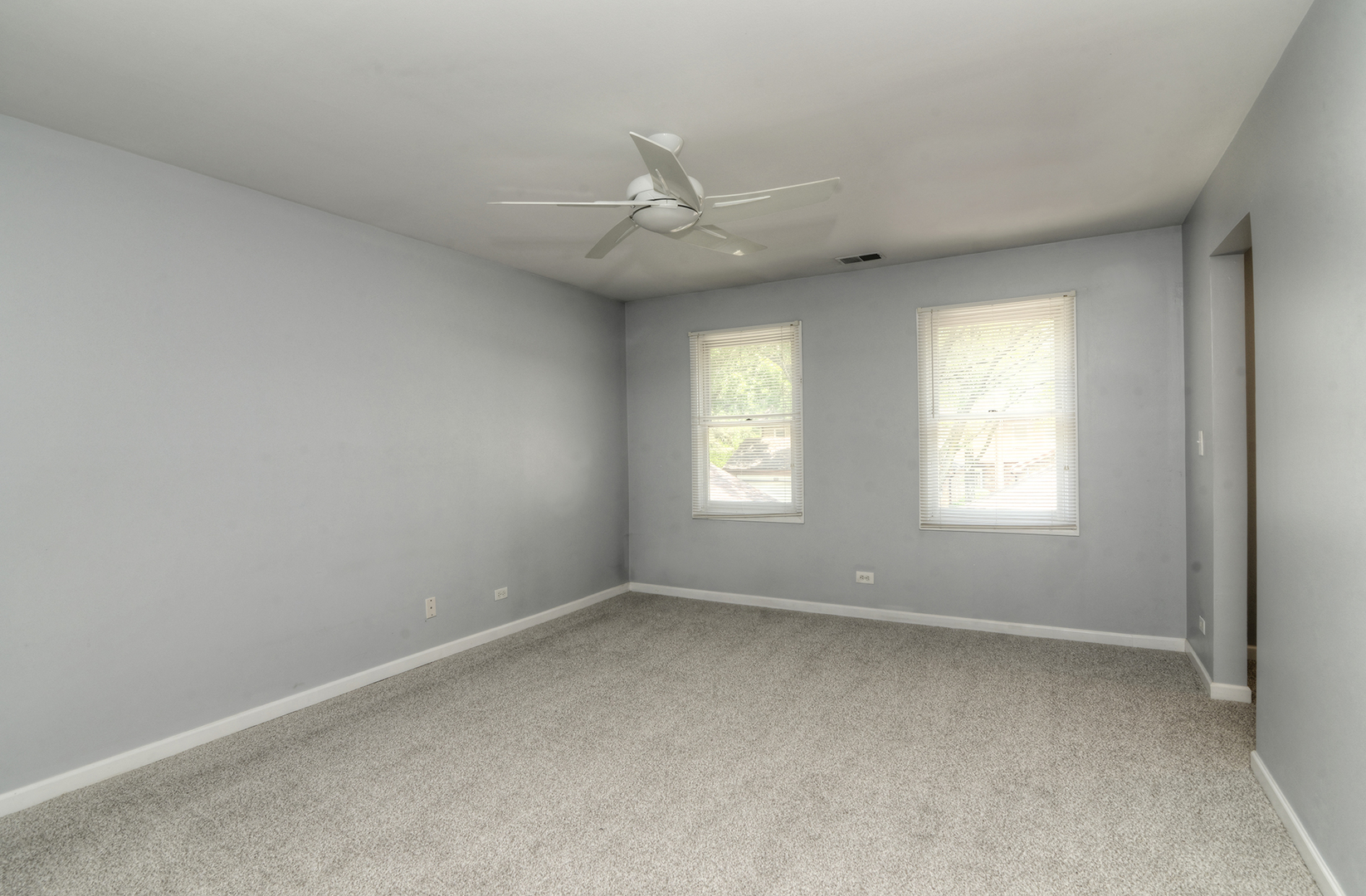 1606 N Windsor Drive Unit: 1606