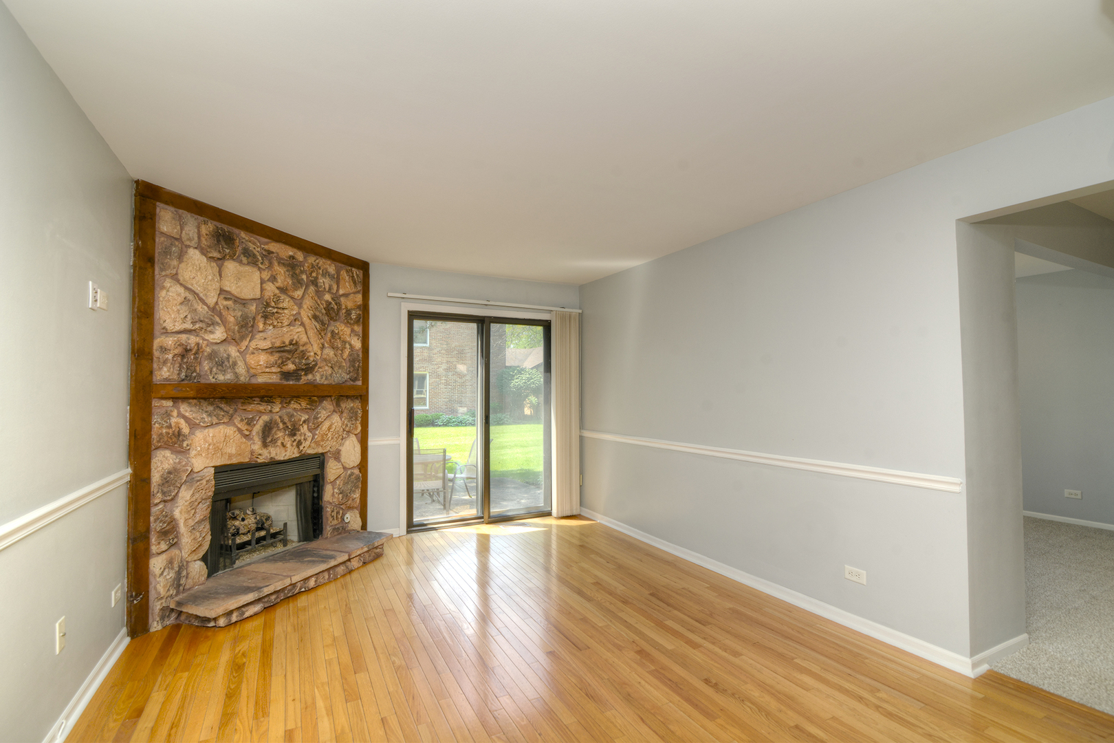 1606 N Windsor Drive Unit: 1606