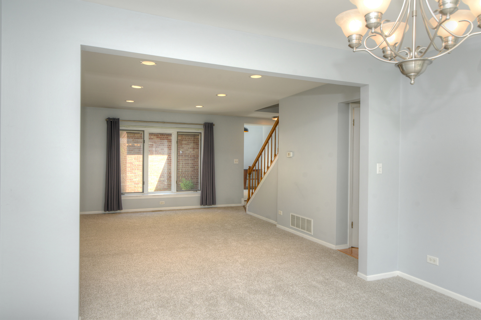 1606 N Windsor Drive Unit: 1606