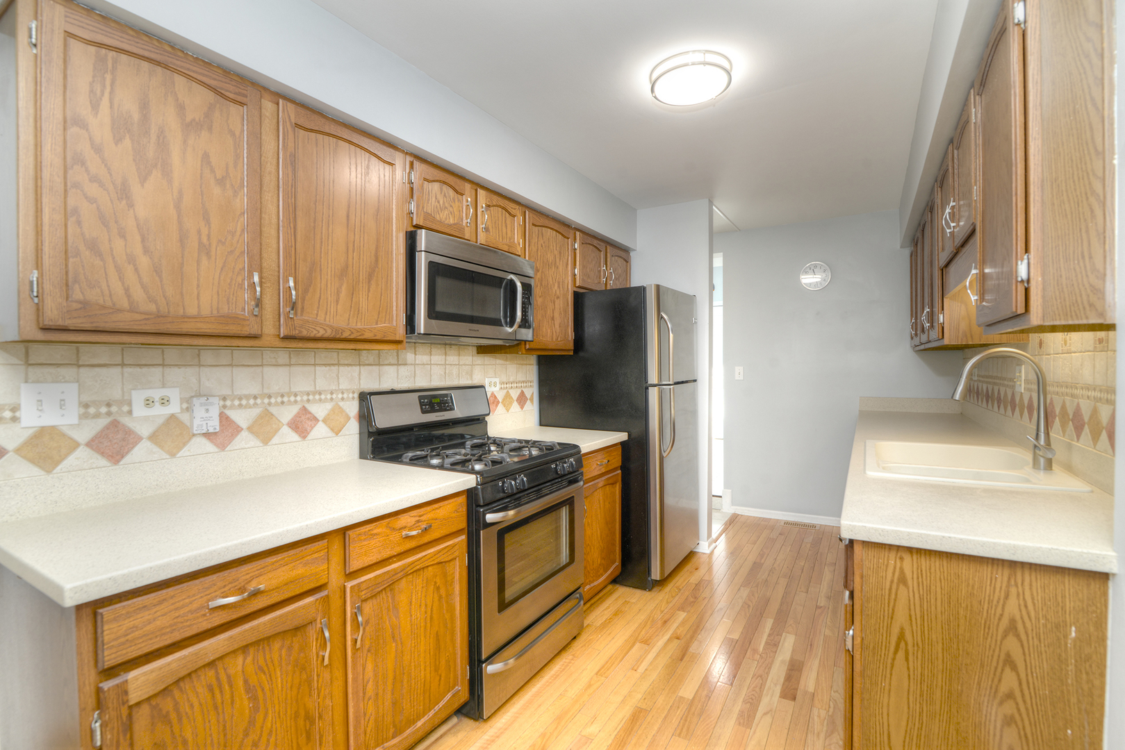 1606 N Windsor Drive Unit: 1606