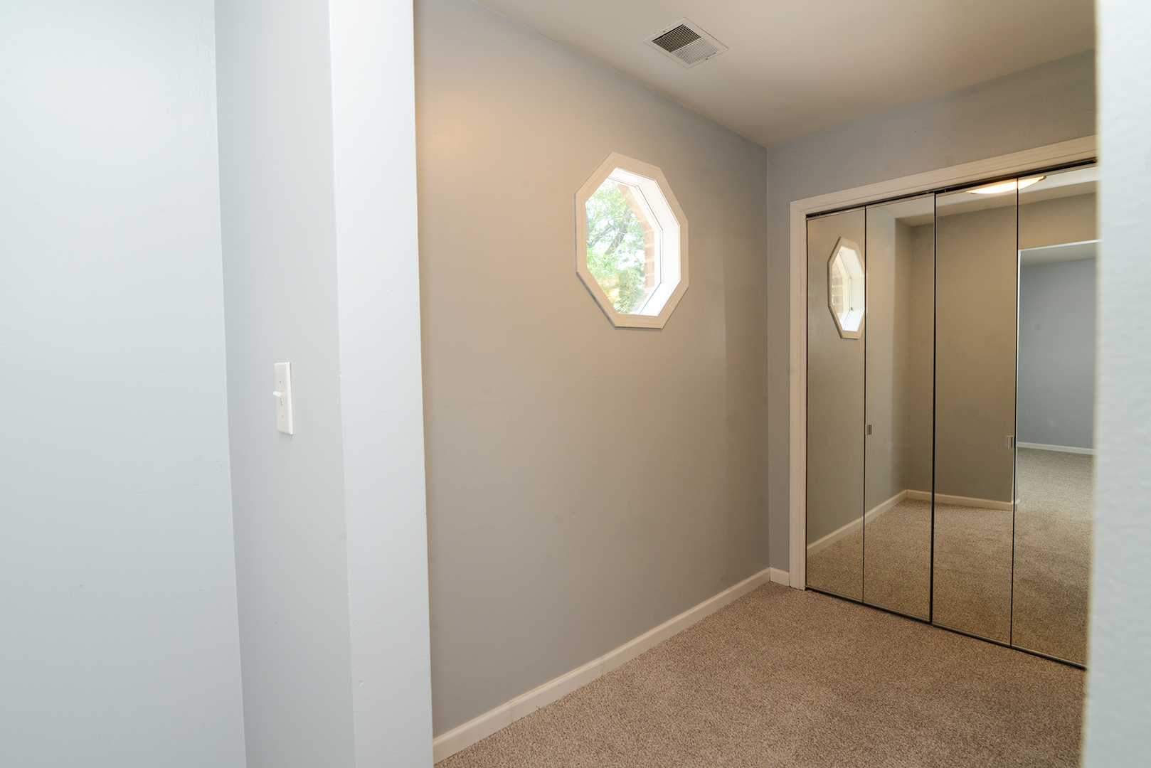 1606 N Windsor Drive Unit: 1606