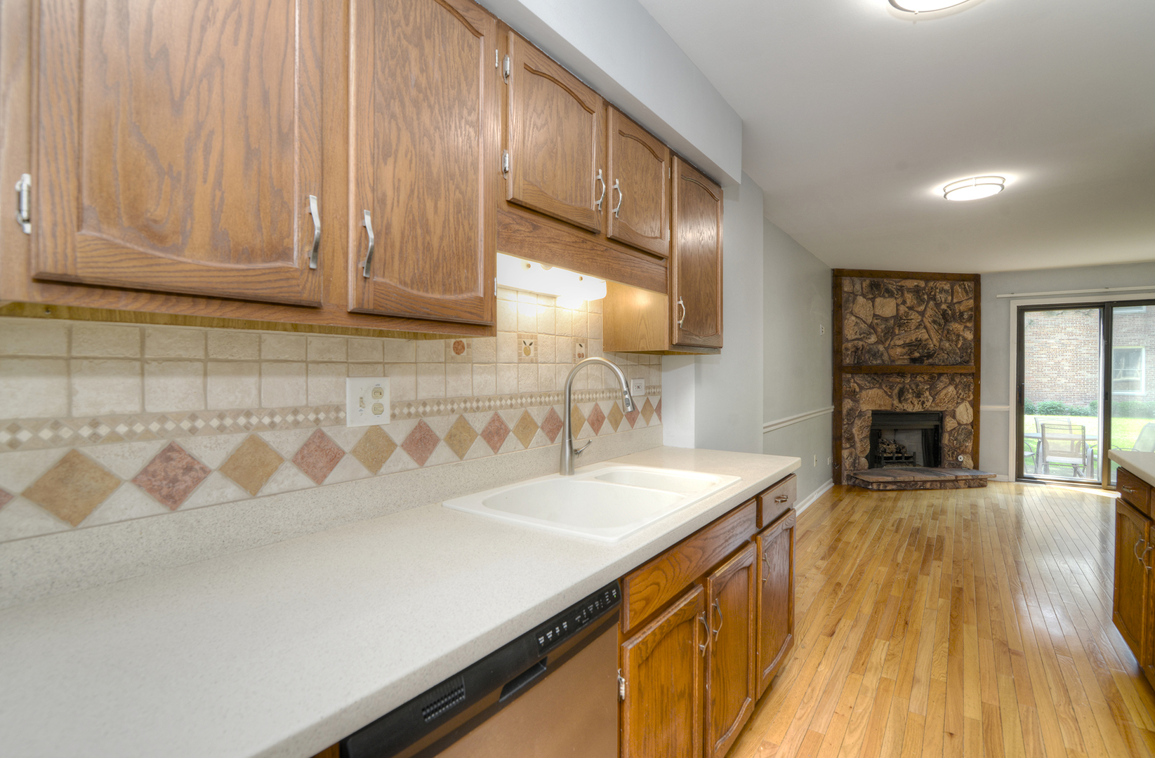 1606 N Windsor Drive Unit: 1606