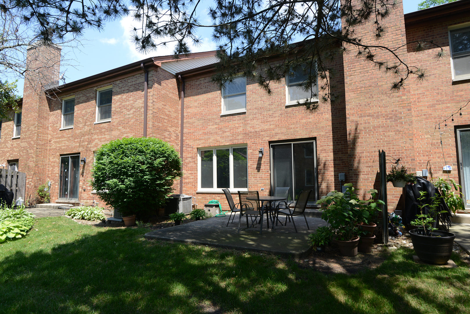 1606 N Windsor Drive Unit: 1606