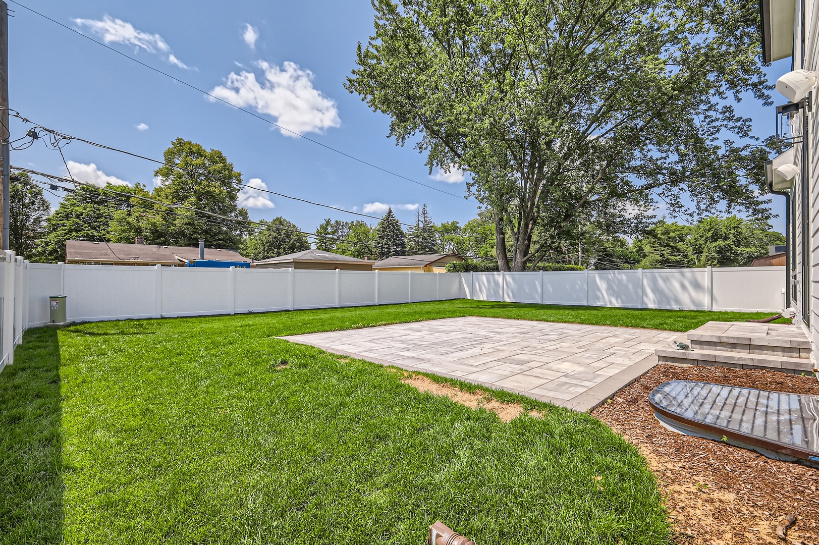 1410 N Race Avenue