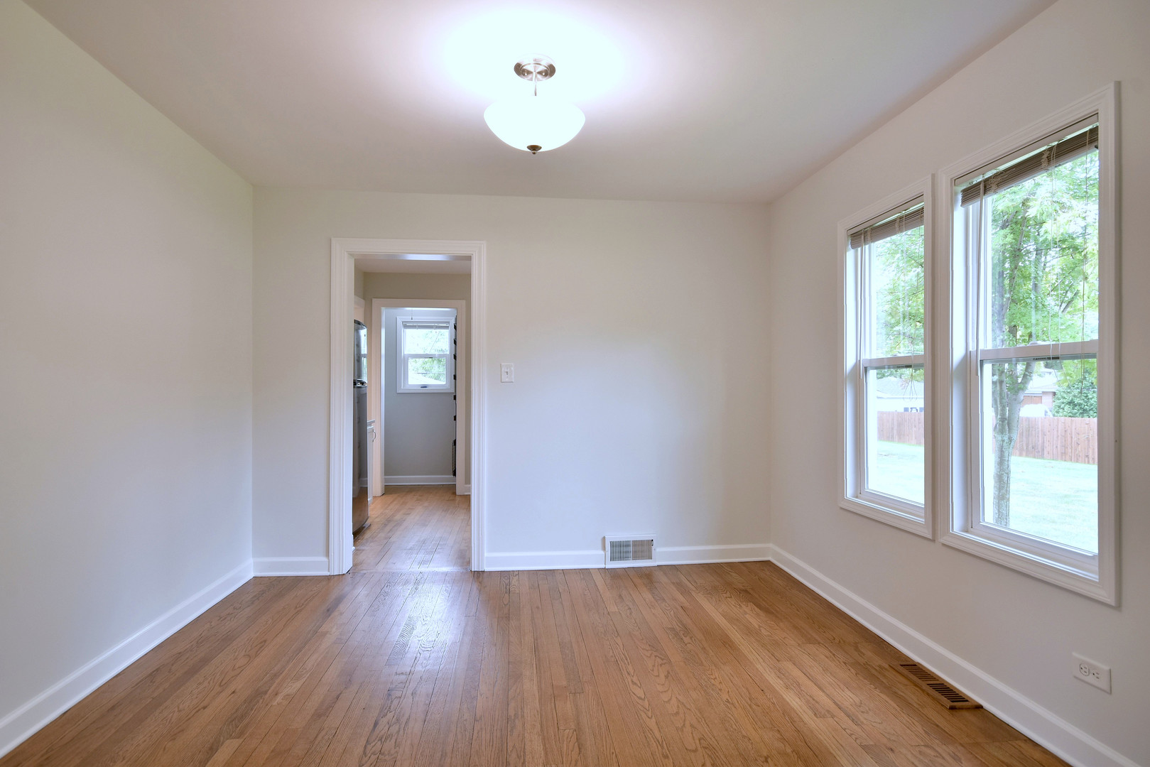 211 N Harvard Avenue