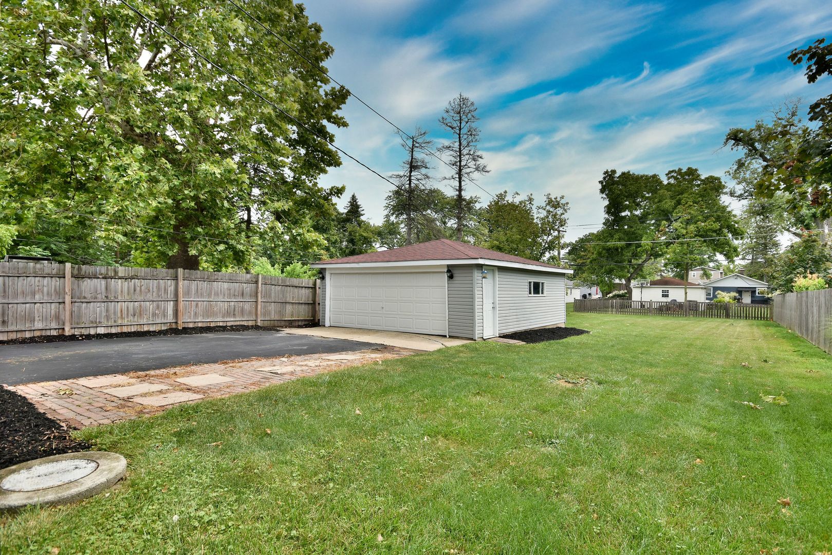 211 N Harvard Avenue