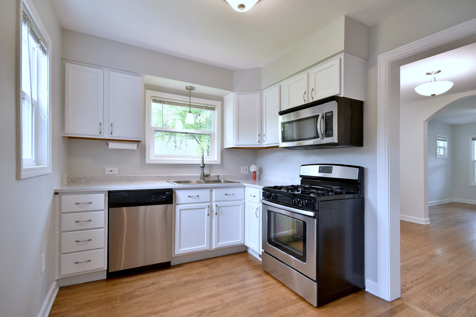 211 N Harvard Avenue