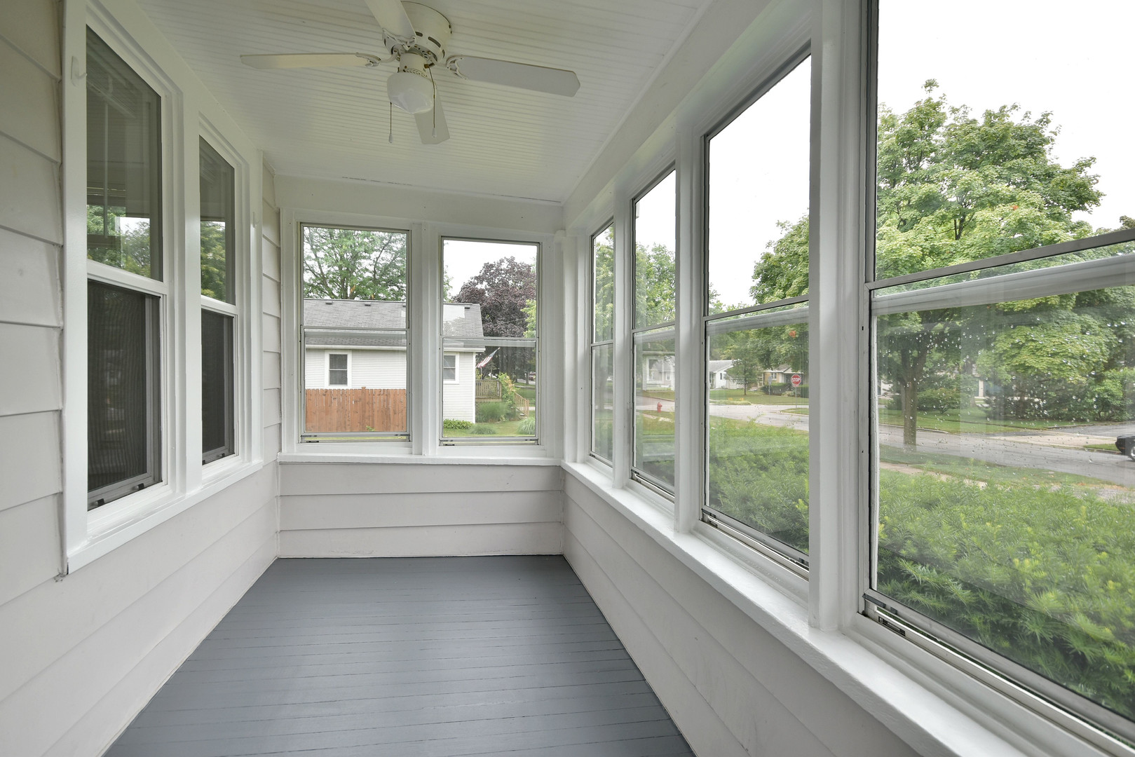 211 N Harvard Avenue