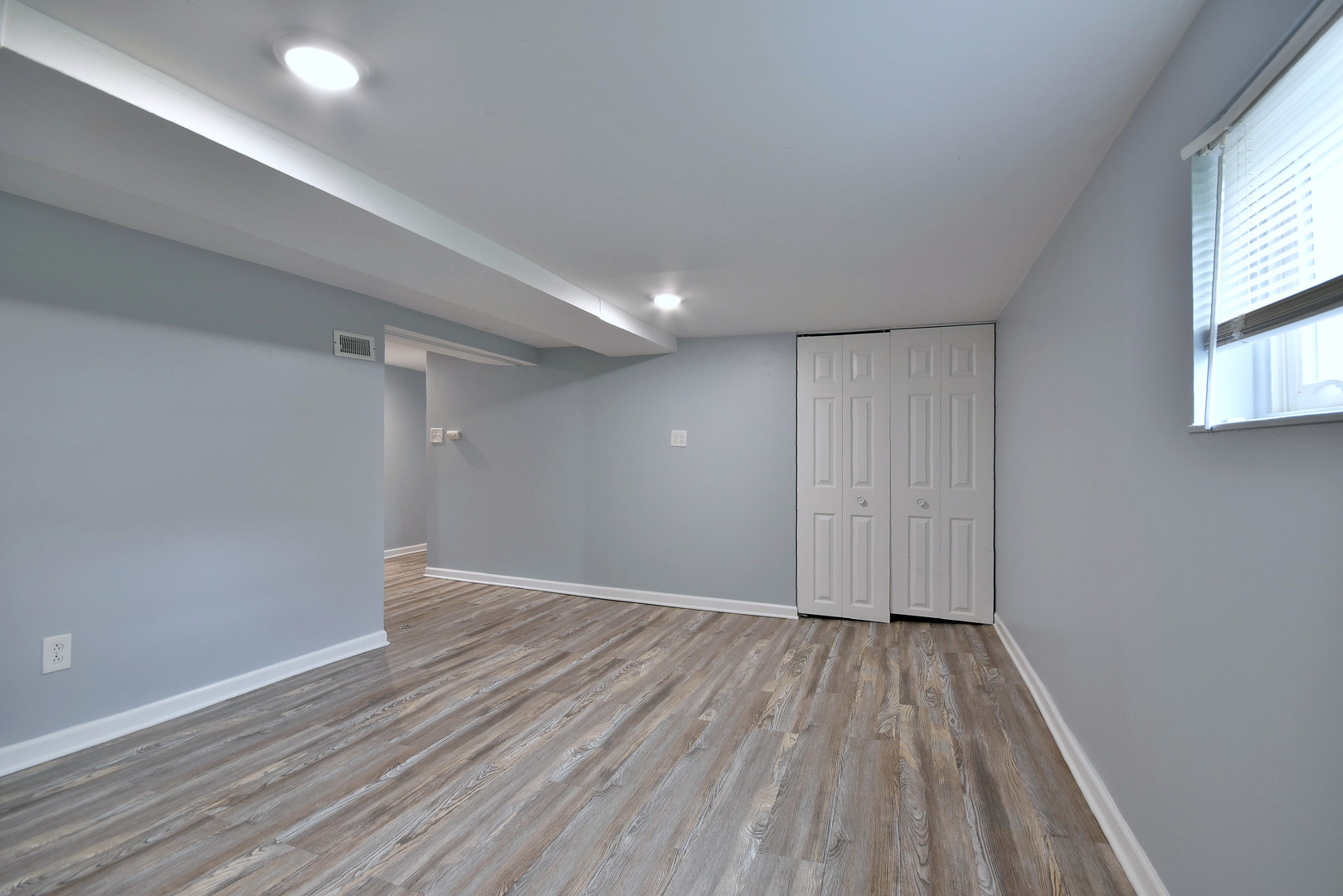 211 N Harvard Avenue