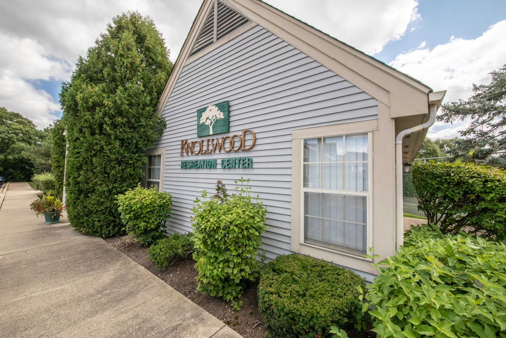 1400 N Knollwood Drive Unit: B5