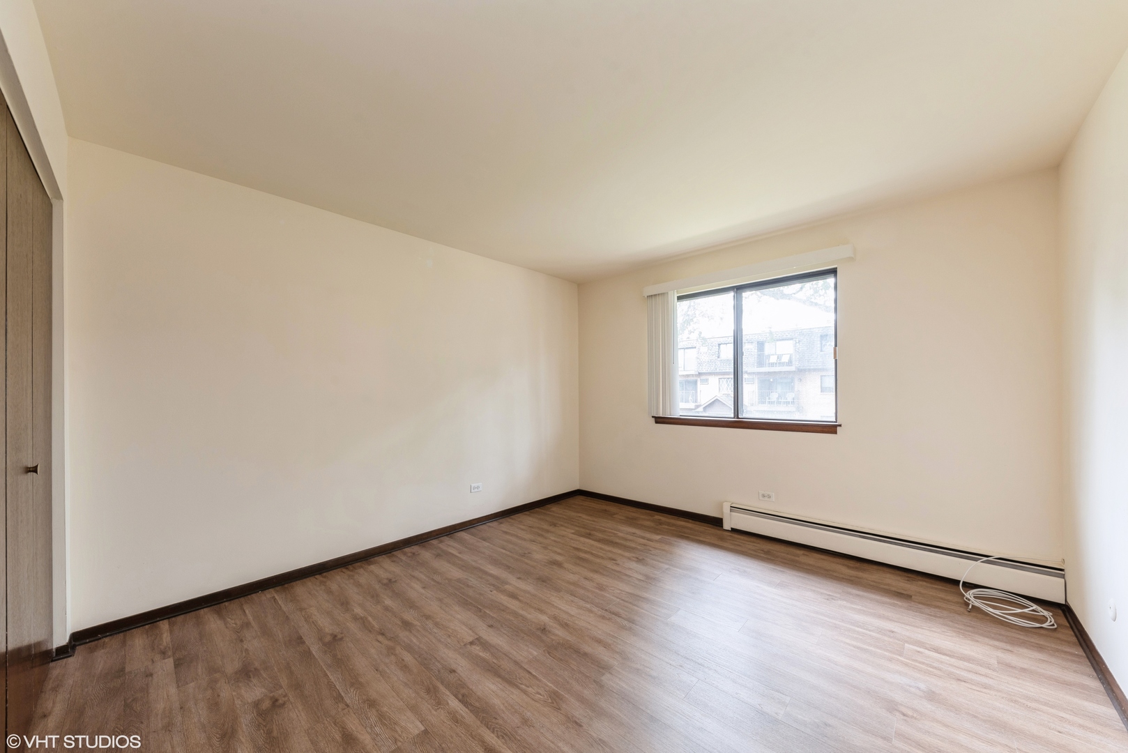 909 S McKinley Avenue Unit: 1B