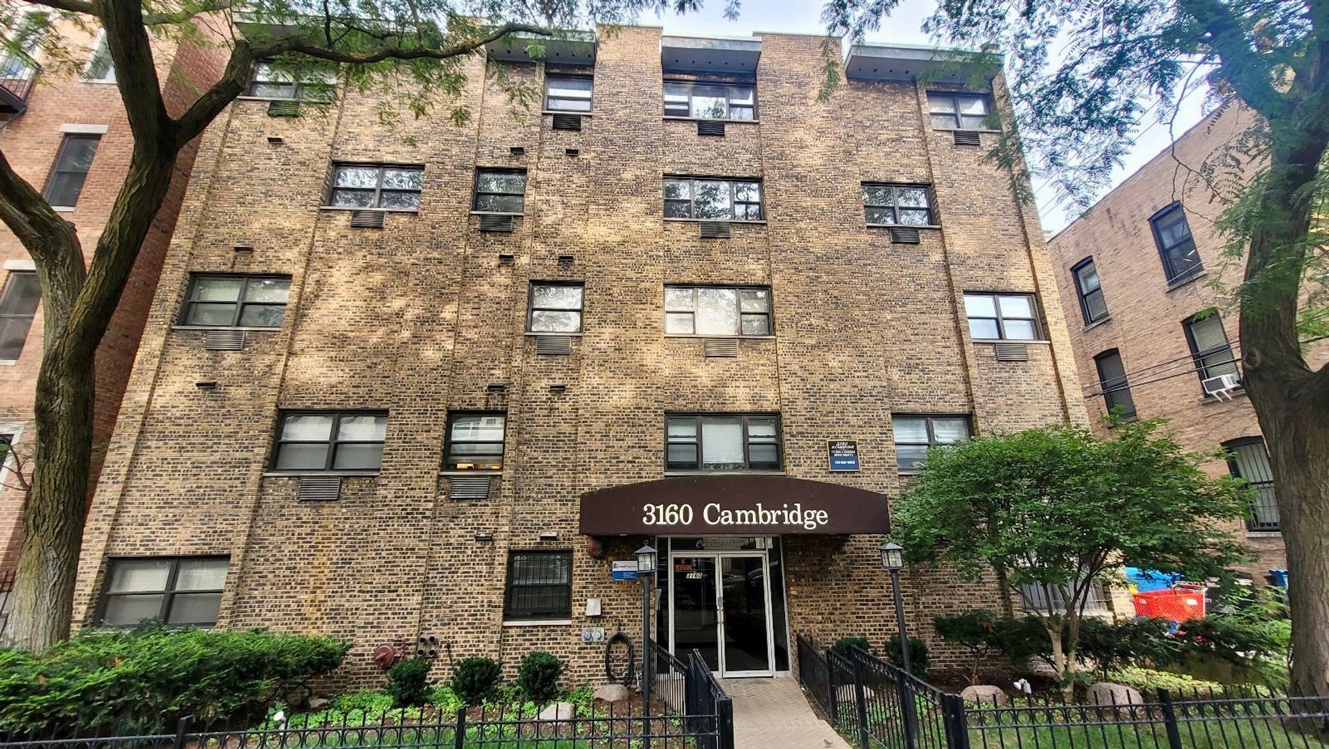 3160 N Cambridge Avenue Unit: 308