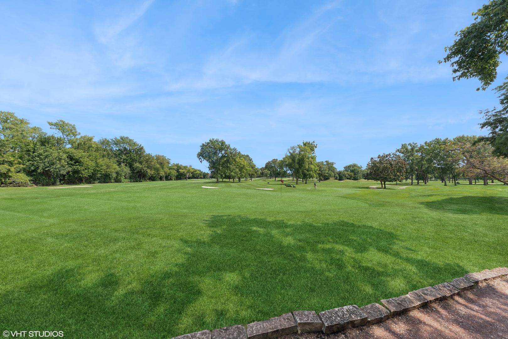 1925 E OAKTON Street