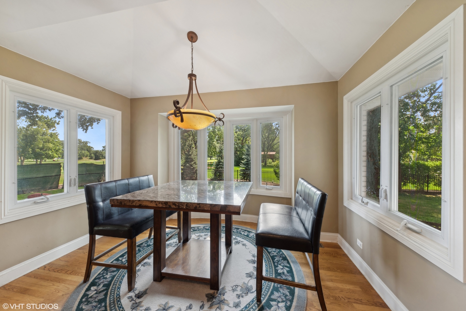 1925 E OAKTON Street