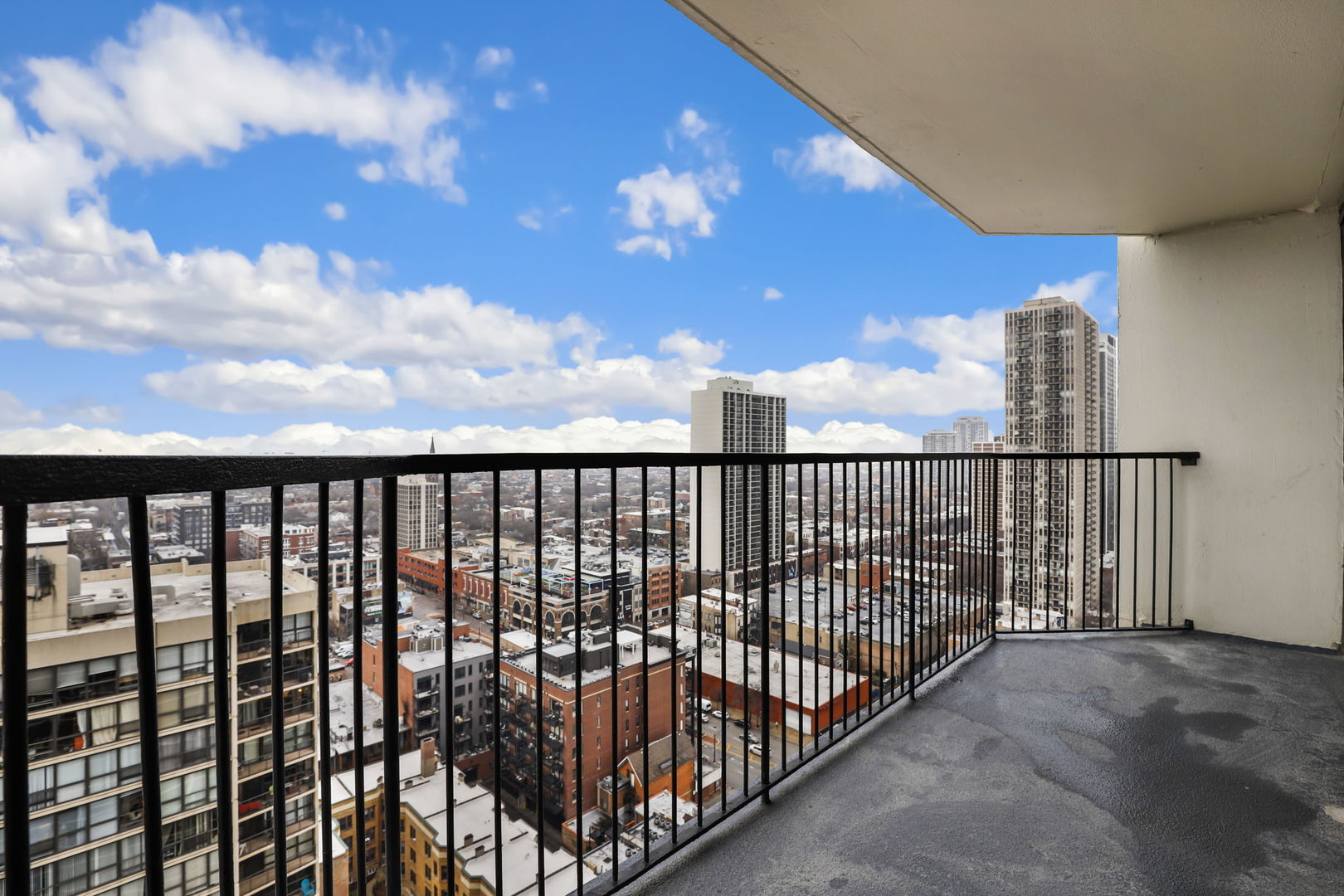 1560 N Sandburg Terrace Unit: 2603J
