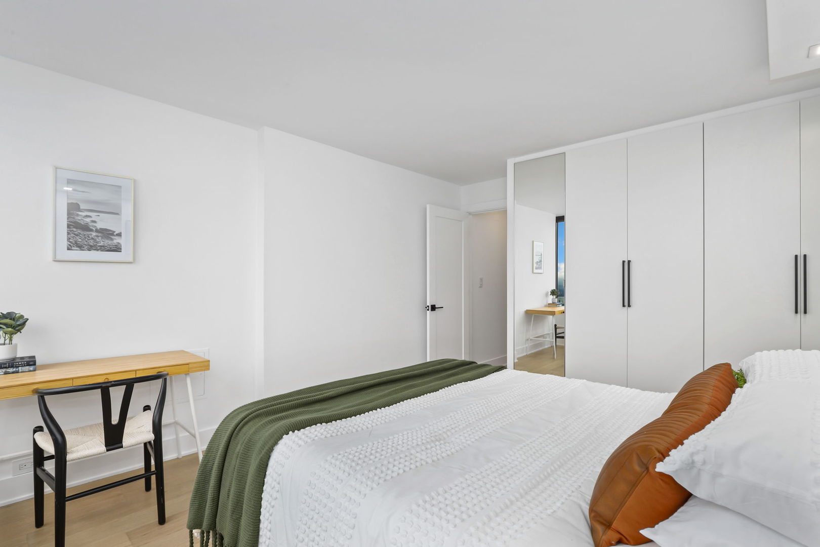 1560 N Sandburg Terrace Unit: 2603J