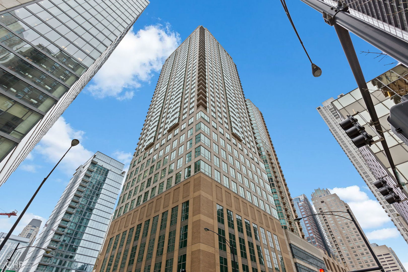 2 E Erie Street Unit: 1401