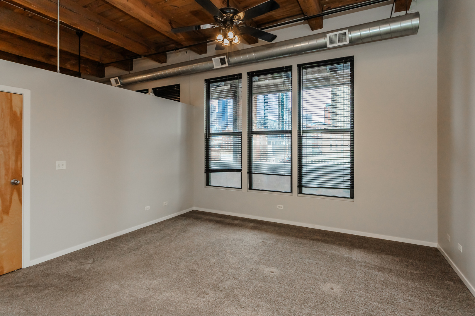 1243 S WABASH Avenue Unit: 403