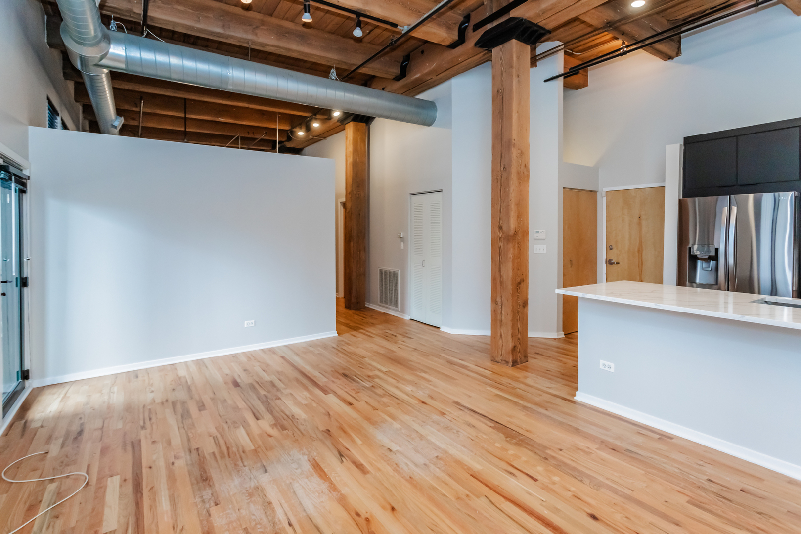 1243 S WABASH Avenue Unit: 403