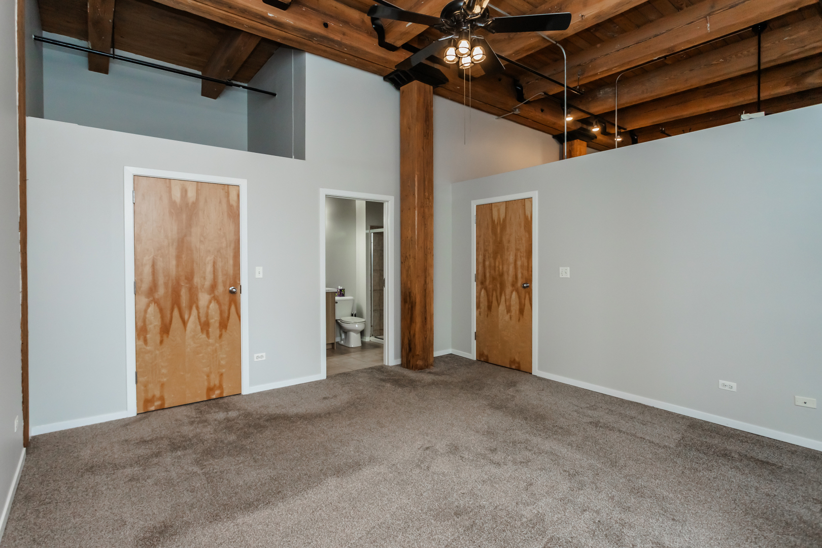 1243 S WABASH Avenue Unit: 403