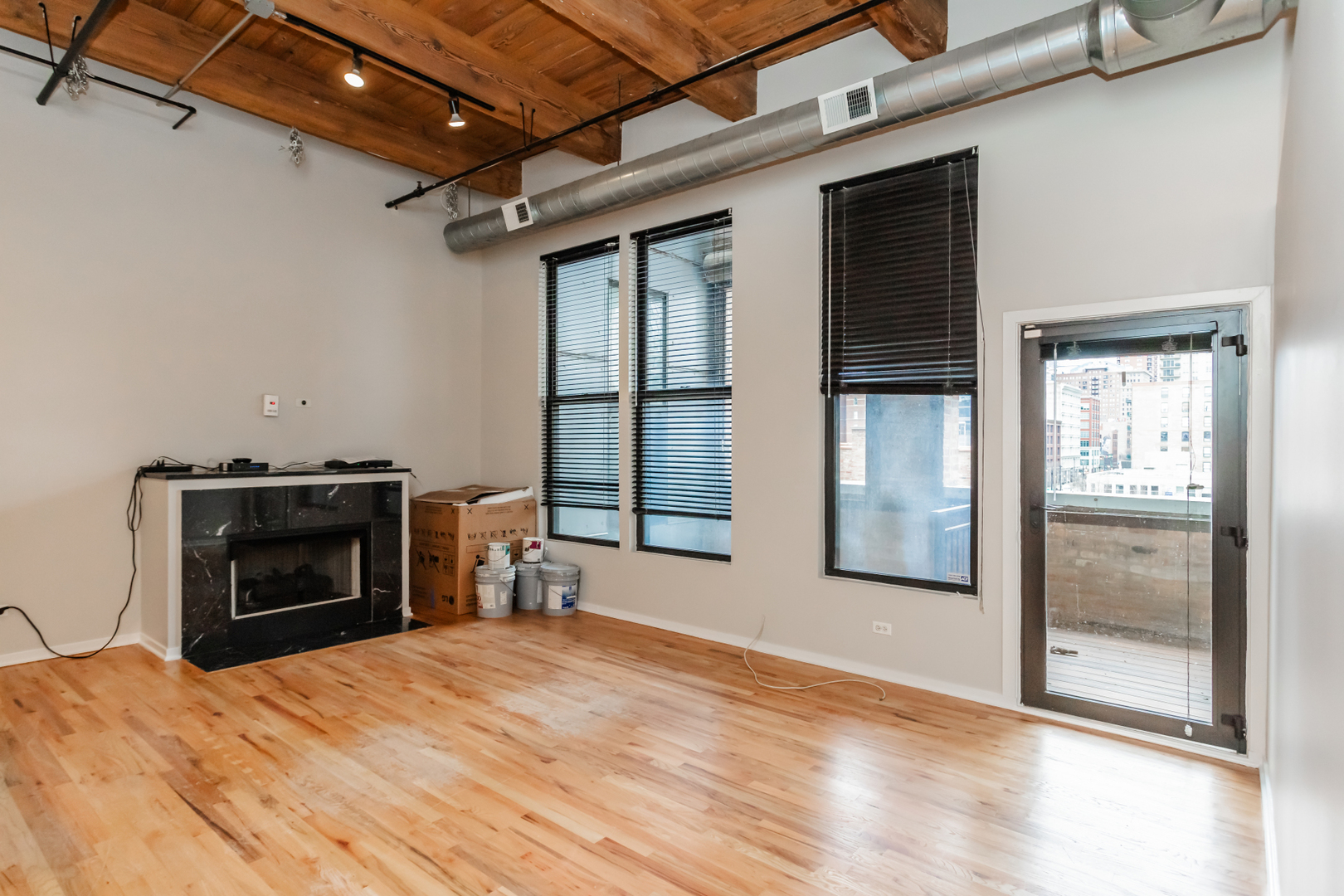 1243 S WABASH Avenue Unit: 403