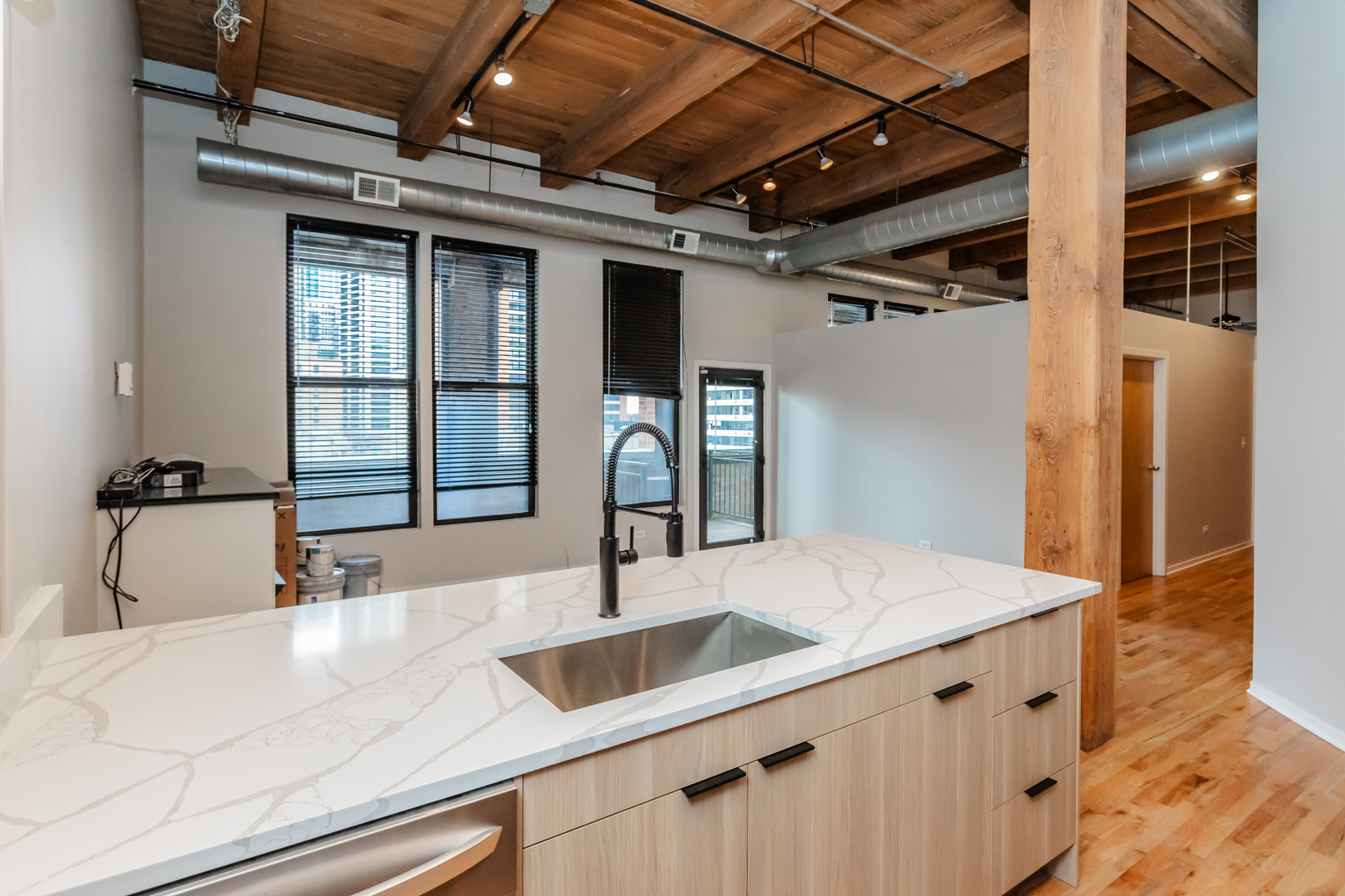 1243 S WABASH Avenue Unit: 403