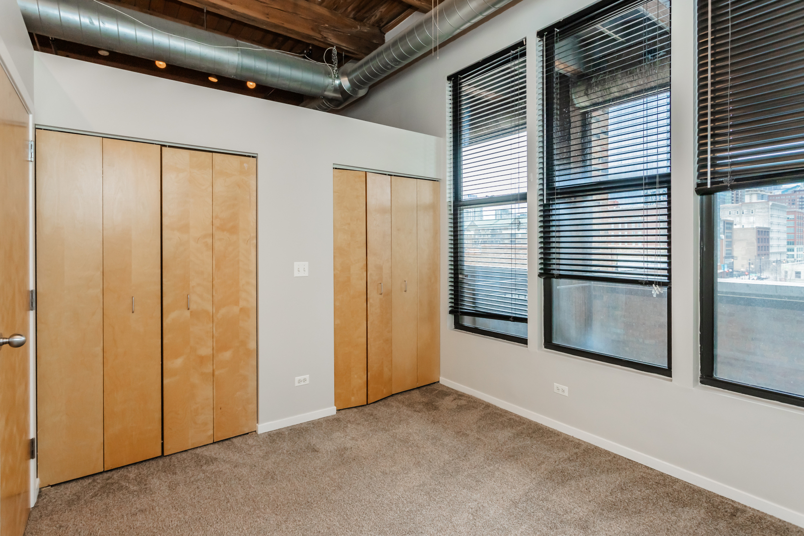 1243 S WABASH Avenue Unit: 403