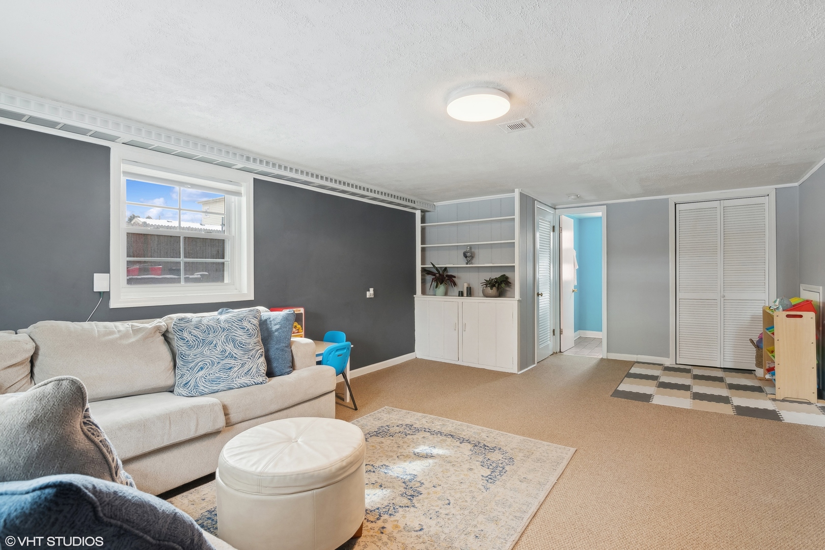 5837 Capri Lane