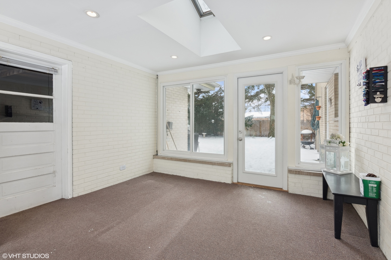 5837 Capri Lane