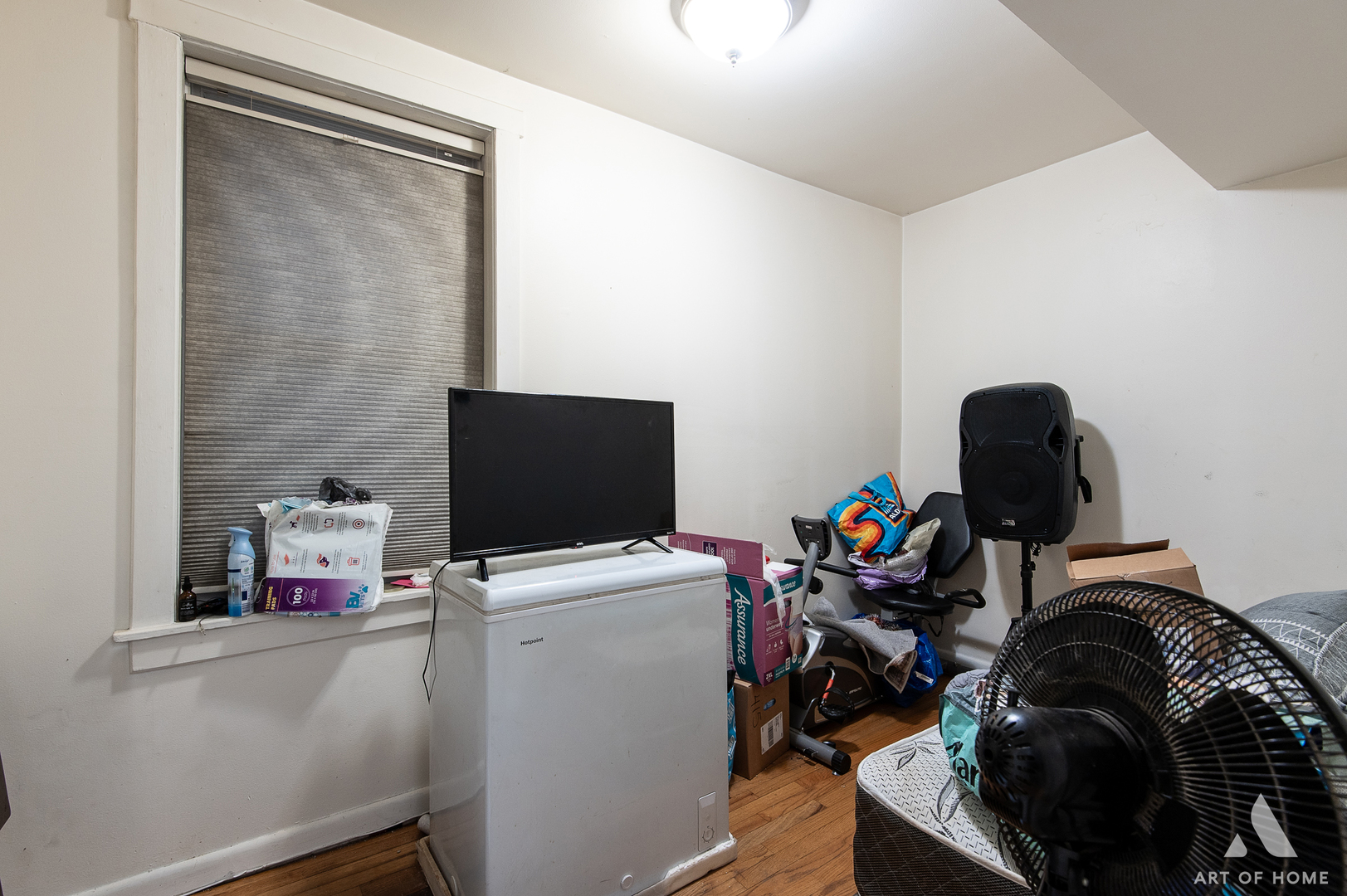 2432 W CARMEN Avenue