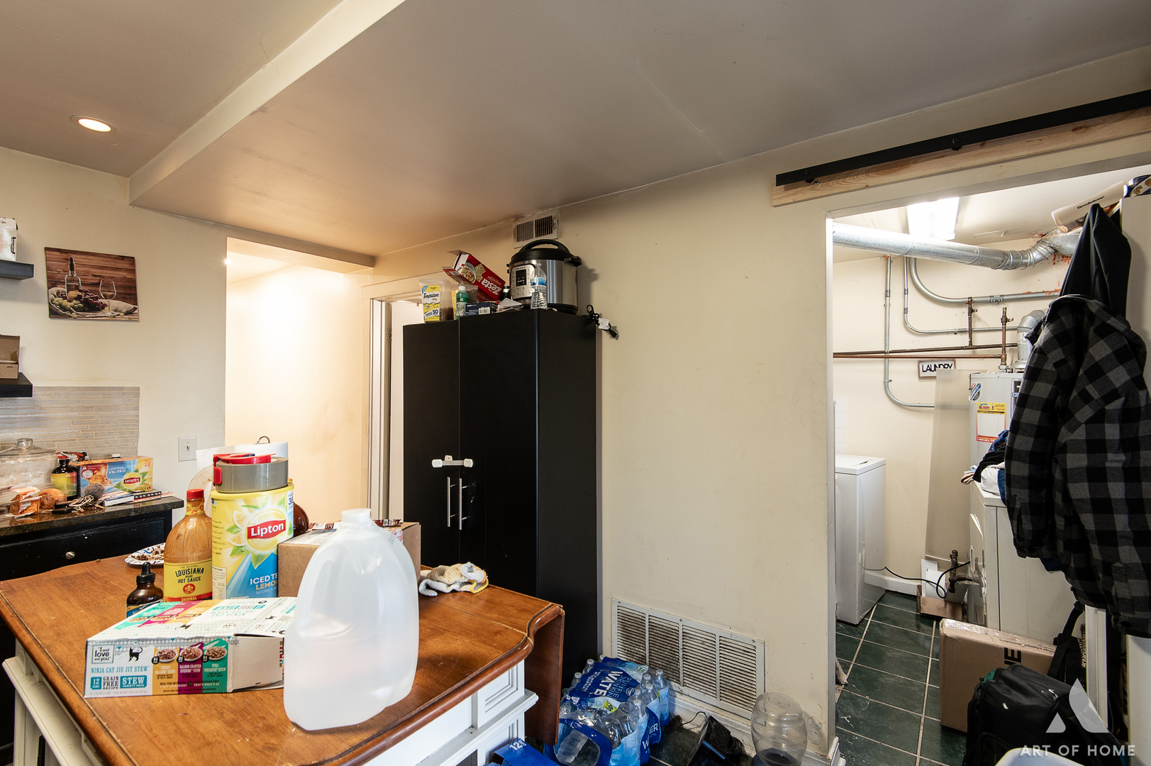 2432 W CARMEN Avenue