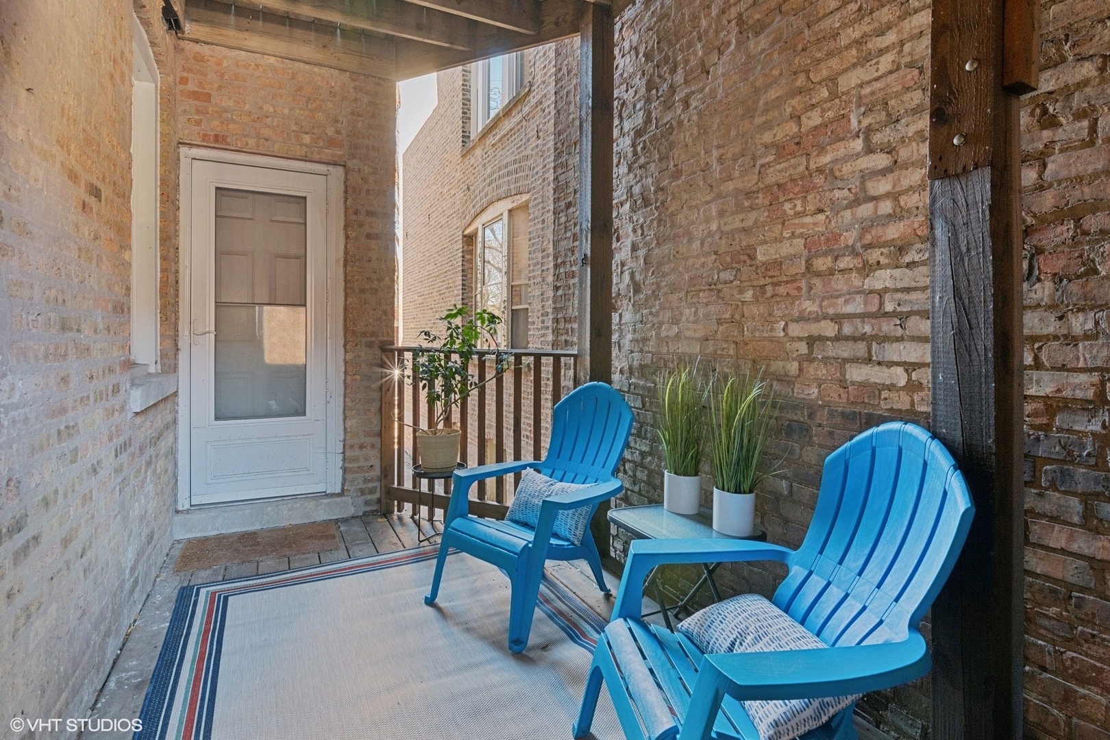 1650 W Rascher Avenue Unit: 1W