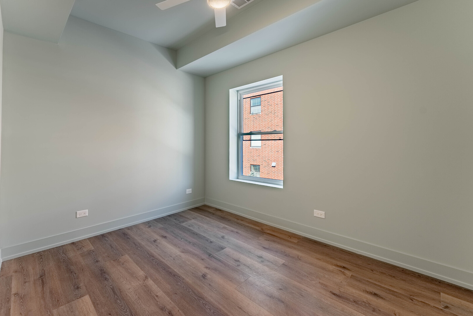 4716 N Winthrop Avenue Unit: 2