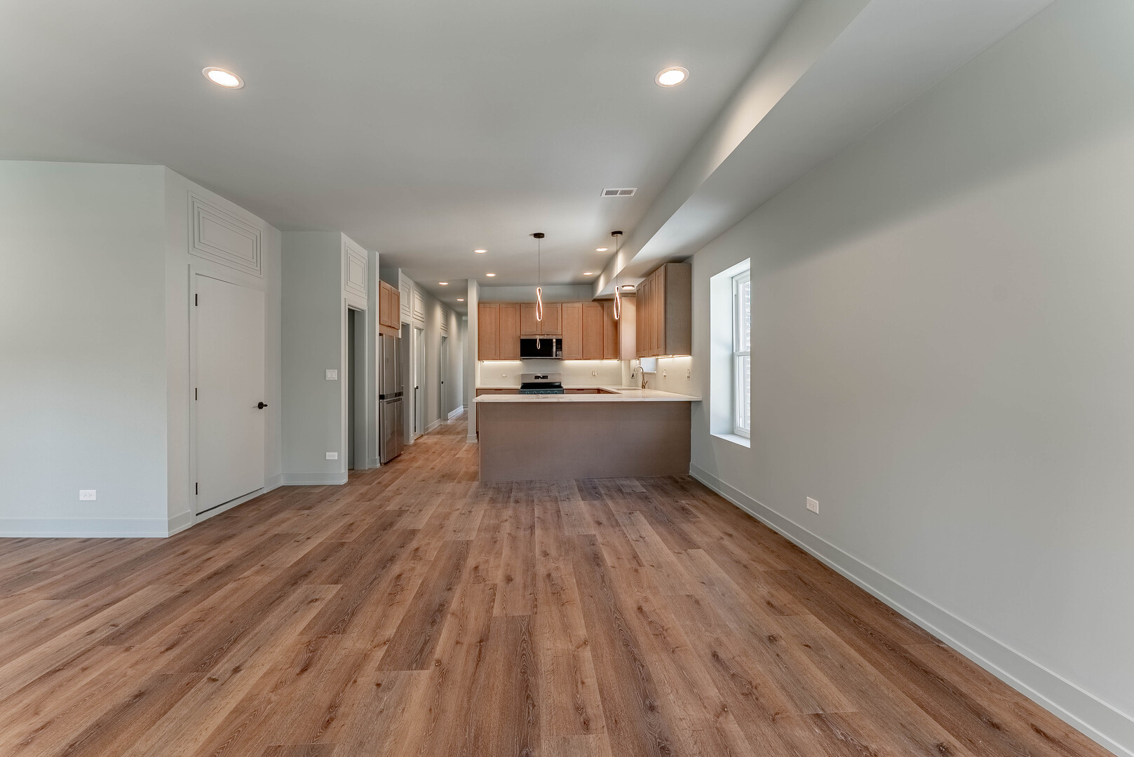 4716 N Winthrop Avenue Unit: 2