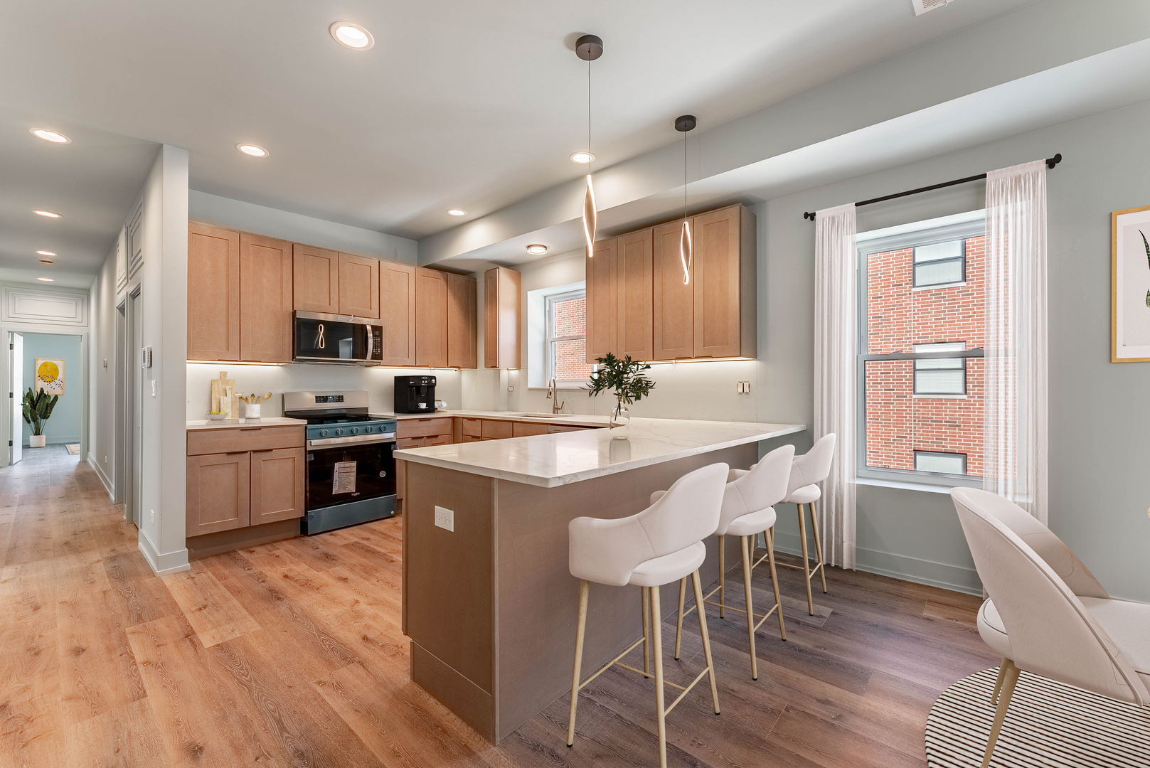 4716 N Winthrop Avenue Unit: 2