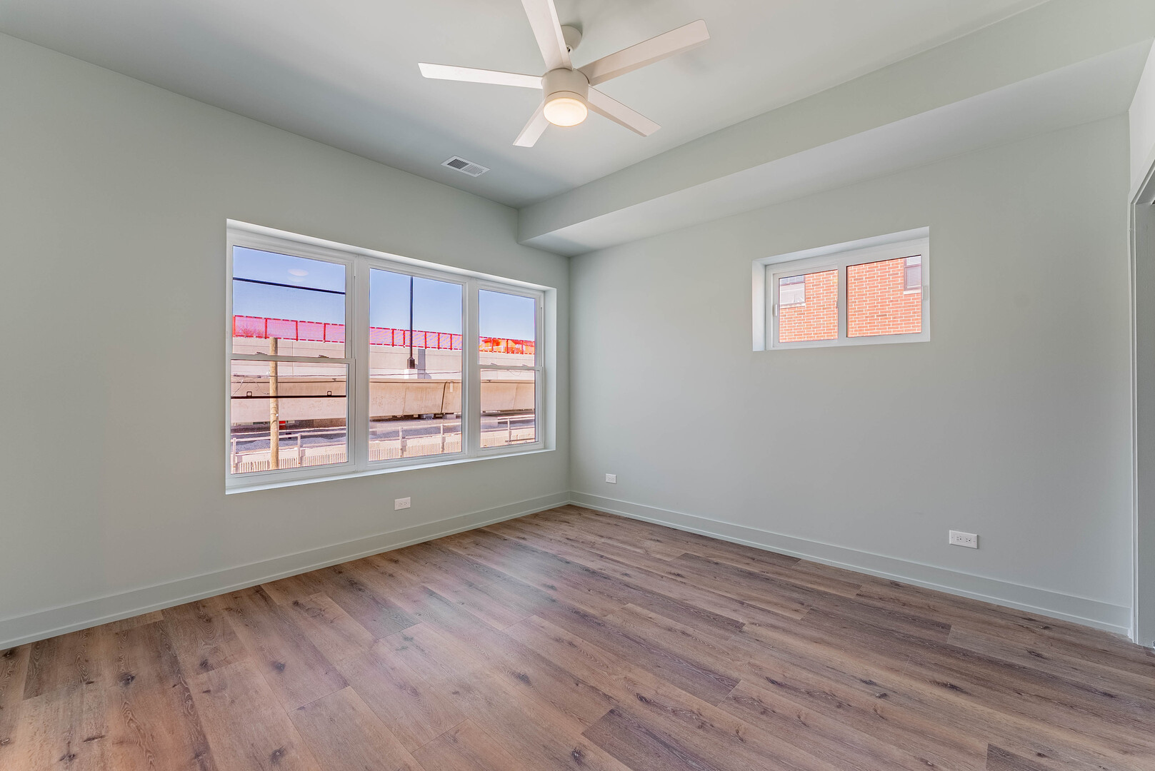 4716 N Winthrop Avenue Unit: 2