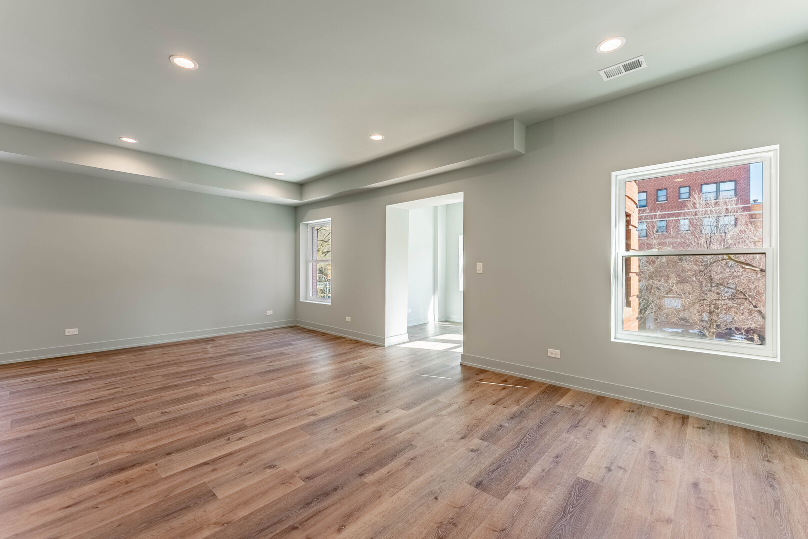 4716 N Winthrop Avenue Unit: 2