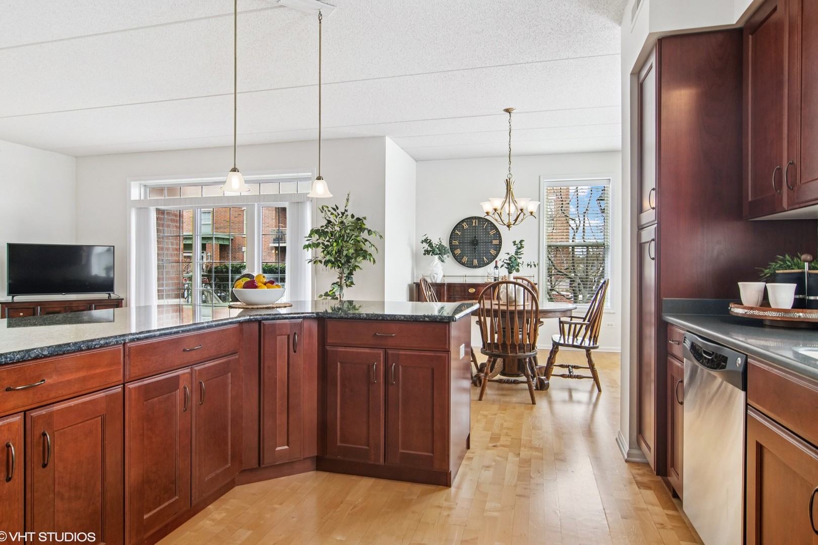 132 W Johnson Street Unit: 104