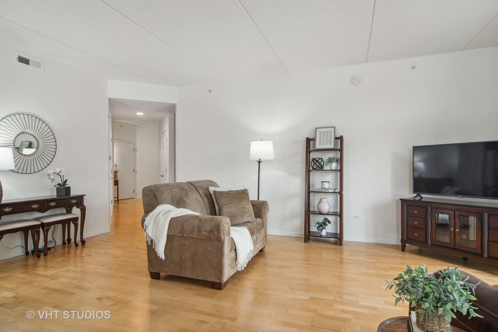 132 W Johnson Street Unit: 104