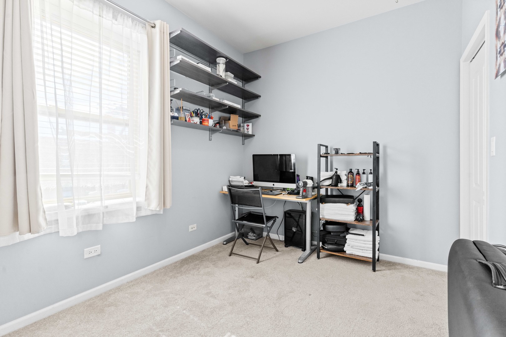 1637 W Farwell Avenue Unit: 3