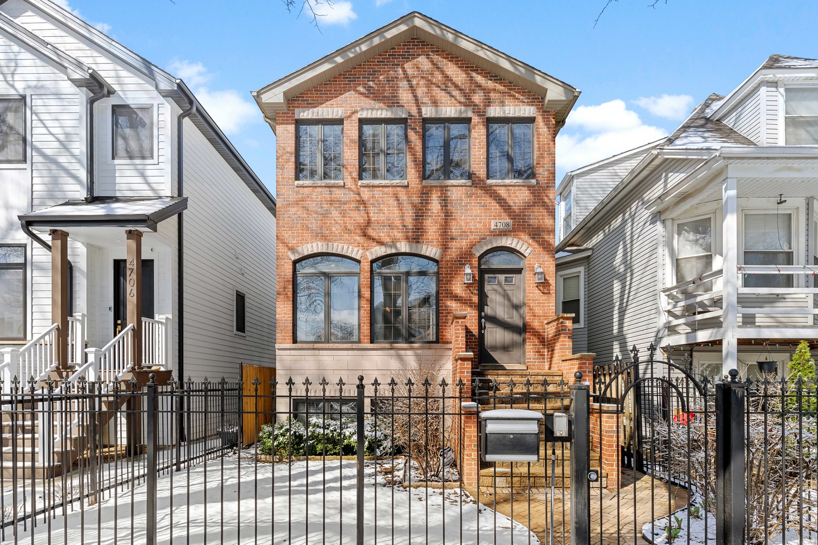 4708 N Avers Avenue