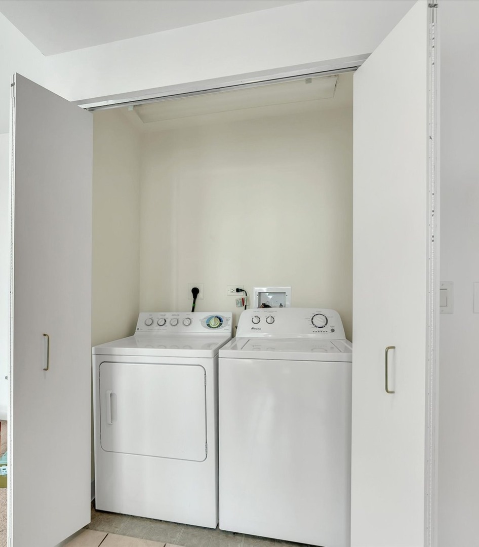 77 S Evergreen Avenue Unit: 805